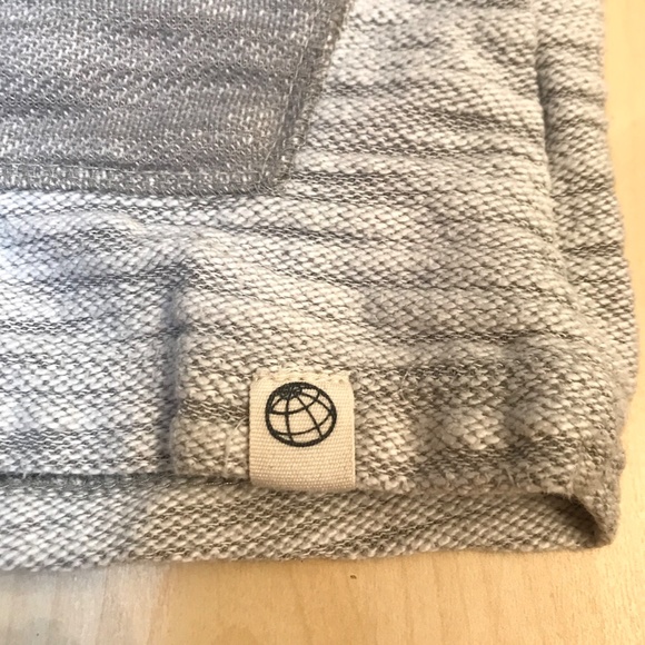 Free Planet Hoodie. Heather Grays.  Raglan Sleeve. Adult Small. NWOT. - Picture 11 of 12